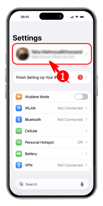 ورود به تنظیمات آیفون و انتخاب اپل آیدی برای تغییر رمز عبور