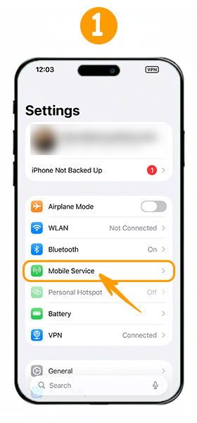 کاربر در حال باز کردن تنظیمات آیفون برای فعال کردن هات اسپات